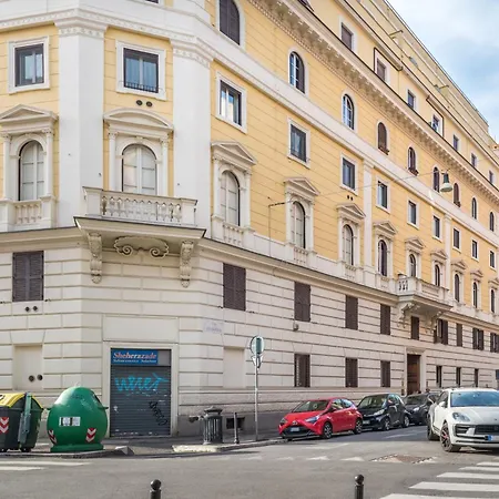 Vaticano-metro A 1 Min, Urban Rooftop Apartment Rom
