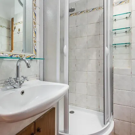 Apartment Vaticano-metro A 1 Min, Urban Rooftop *